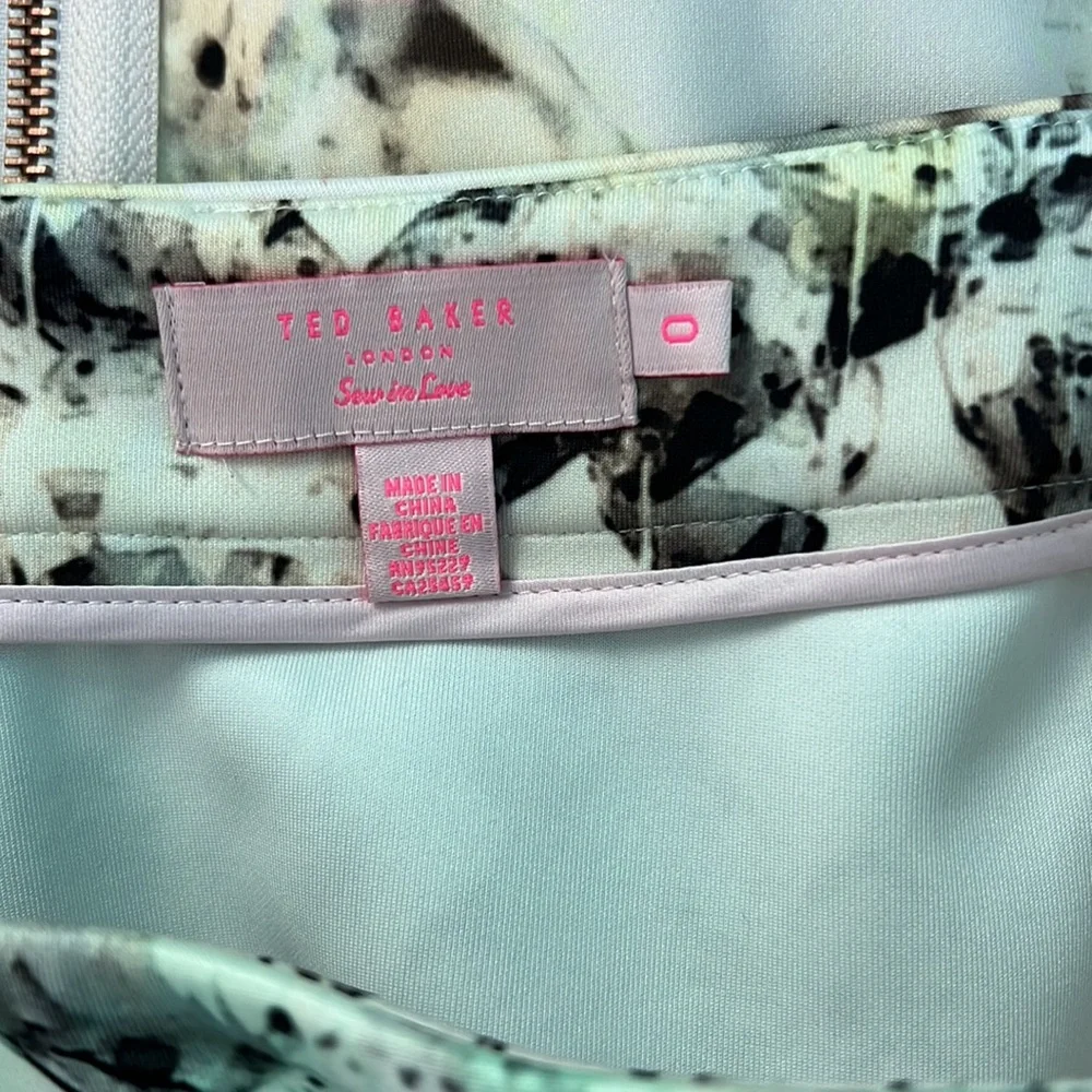 #562 Ted Baker London Floral Skirt with Exposed Zipper_6